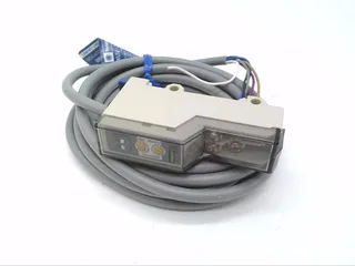 Schneider Electric XUV-J003530 — Photoelectric Sensors