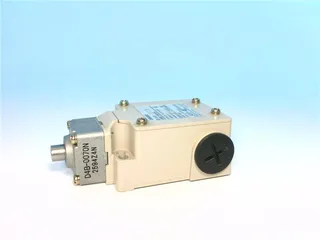 Omron D4B-5170N — Limit Switches (image 2)