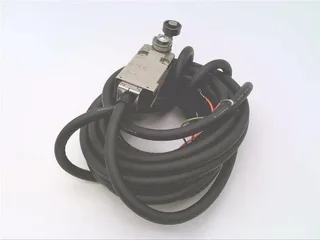 Omron D4F3205D — Limit Switches (image 2)