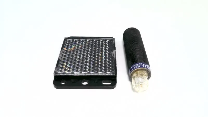 Schneider Electric XU1-P18PP340D — Photoelectric Sensors (image 2)