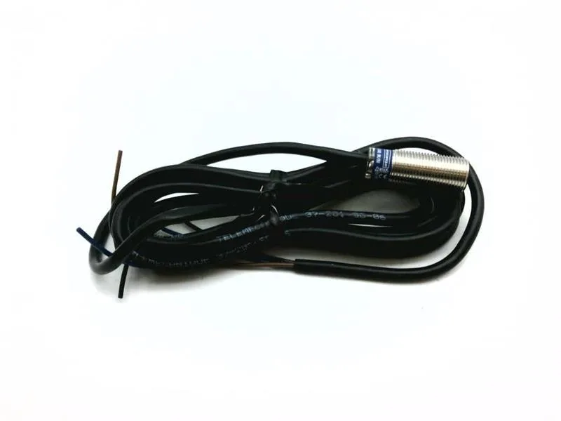 Schneider Electric XS1-N12PA340 — Proximity Sensors (image 3)