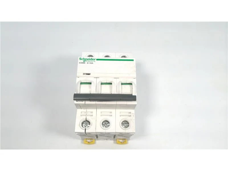 Schneider Electric A9F75316 (image 2)