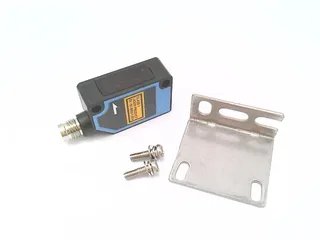 SICK WS100L-D2231 — Photoelectric Sensors (image 2)