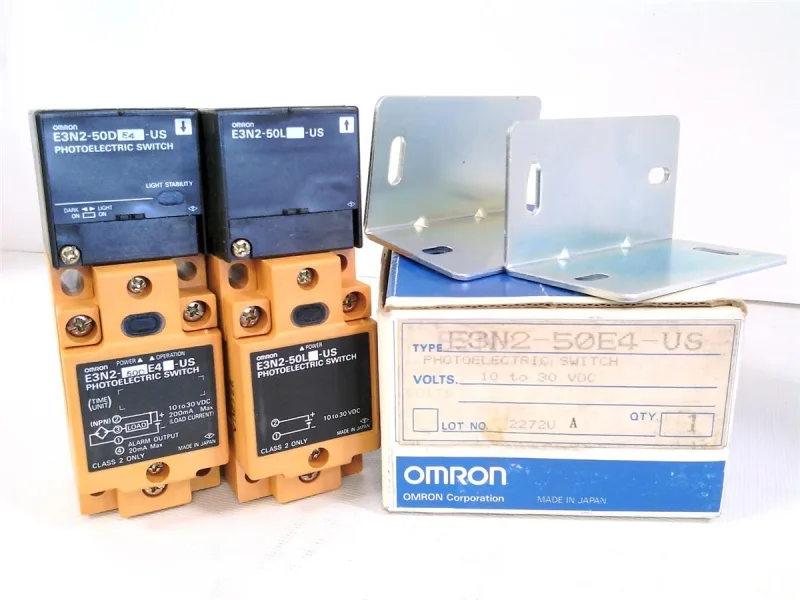 Omron E3N2-50E4-US — Photoelectric Sensors