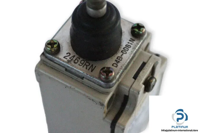 Omron D4B-1181N — Limit Switches (image 4)