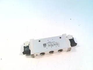 Festo VUVG-L18-T32C-MT-G14-1P3 — Solenoid & Directional Valves (image 3)