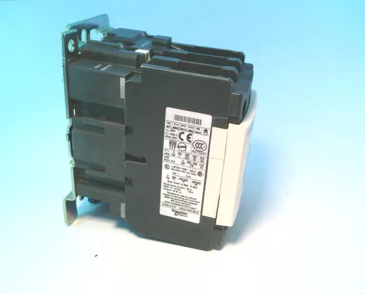 Schneider Electric LC1D40V7 (image 2)