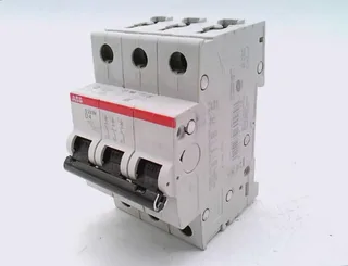 ABB S203M-D32