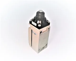 Omron D4A-1109 — Limit Switches (image 4)