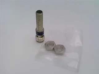 Schneider Electric XS108B3PAM12 — Proximity Sensors (image 2)