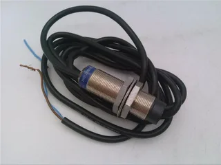 Schneider Electric XS1-M18MA230H4 — Proximity Sensors (image 2)