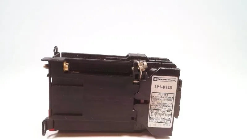 Schneider Electric LP1-D128 — Contactors (image 4)