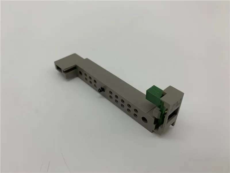 Schneider Electric S48824 (image 4)