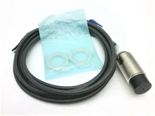 Omron E2A-M18KN16-WP-C1 2M — Proximity Sensors