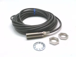 Omron E2E-X3B4-IL2 5M