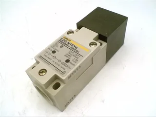 Omron E2Q-N15Y4 — Proximity Sensors (image 3)