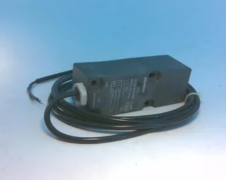 Siemens 3RG4030-0AB00 — Proximity Sensors