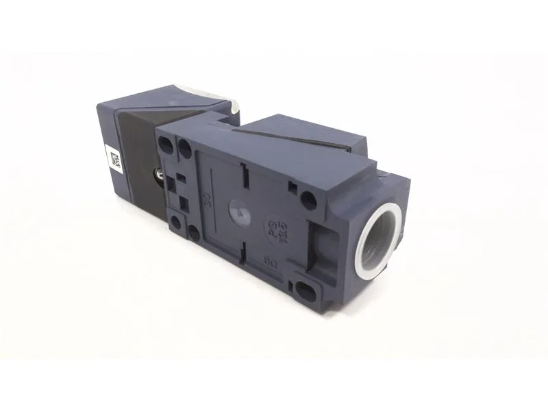 Schneider Electric XS8C4A1MPG13 — Proximity Sensors (image 5)