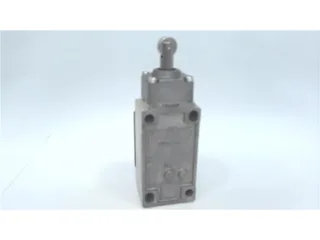 Omron D4B-2B71N — Limit Switches (image 4)