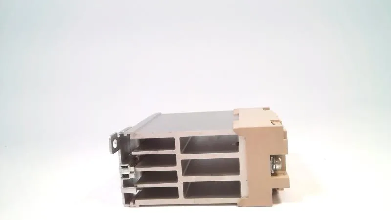 Omron G32A-A40-VD 5-24VDC — Solid State Relays (image 4)