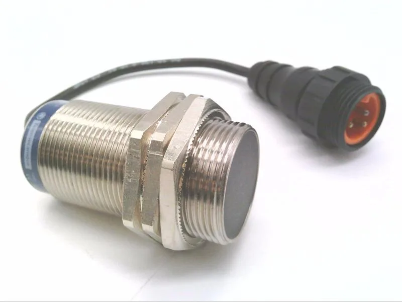 Schneider Electric XS630B1MAL01U78 — Proximity Sensors (image 2)