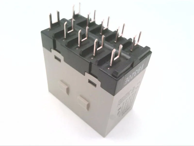 Omron G7J-3A1B-P AC200/240 — General Purpose Relays (image 2)