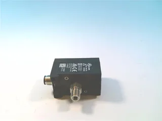 Festo SPAU-P10R-T-G18M-L-PNLK-PNVBA-M12D — Pressure Sensors (image 4)