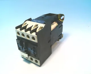 Schneider Electric LP1D25004MD — Contactors