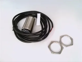 Schneider Electric XS130BLPBL2 — Proximity Sensors (image 2)