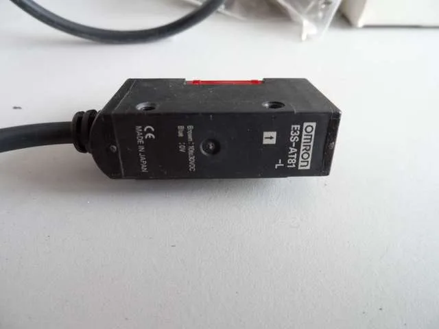 Omron E3S-AT81-L — Photoelectric Sensors (image 2)