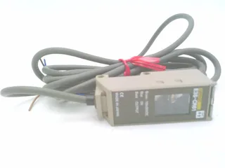 Omron E3S-CR61 — Photoelectric Sensors (image 4)