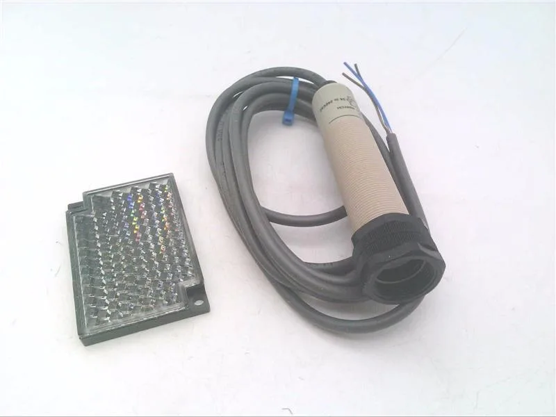 Omron E3F2-R2Z-2 2M — Photoelectric Sensors (image 2)