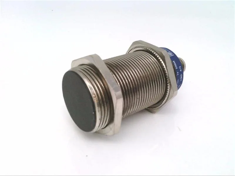 Schneider Electric XS1-M30PA370D — Proximity Sensors (image 2)