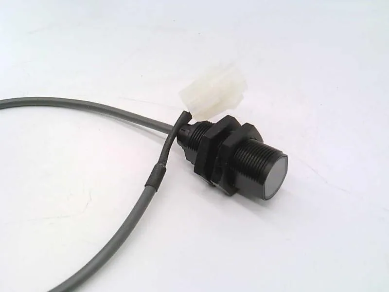 Omron E3FA-TN11-E001 — Photoelectric Sensors (image 2)