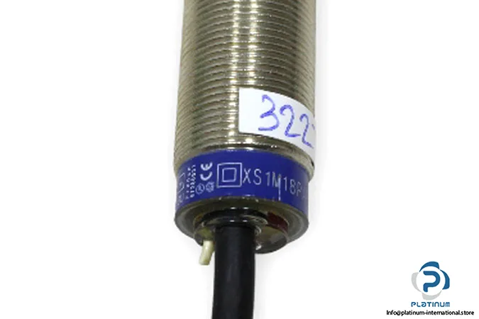 Schneider Electric XS1M18PA370 — Proximity Sensors (image 5)