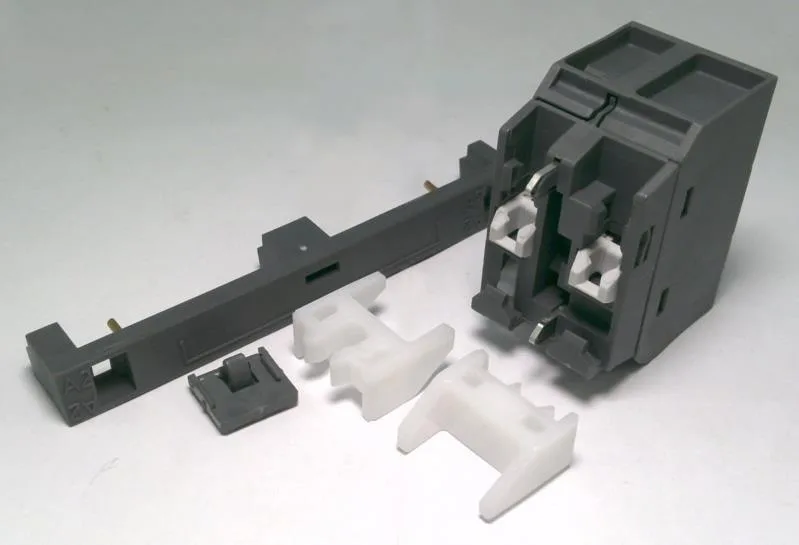 ABB VEM4 — Circuit Breaker Accessories (image 2)