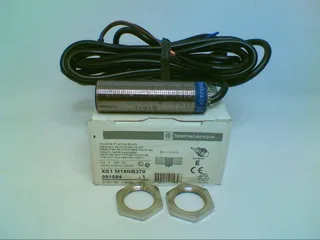 Schneider Electric XS1-M18NB370A