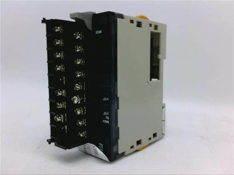 Omron CJ1W-DA021 — PLCs (Programmable Logic Controllers) (image 4)