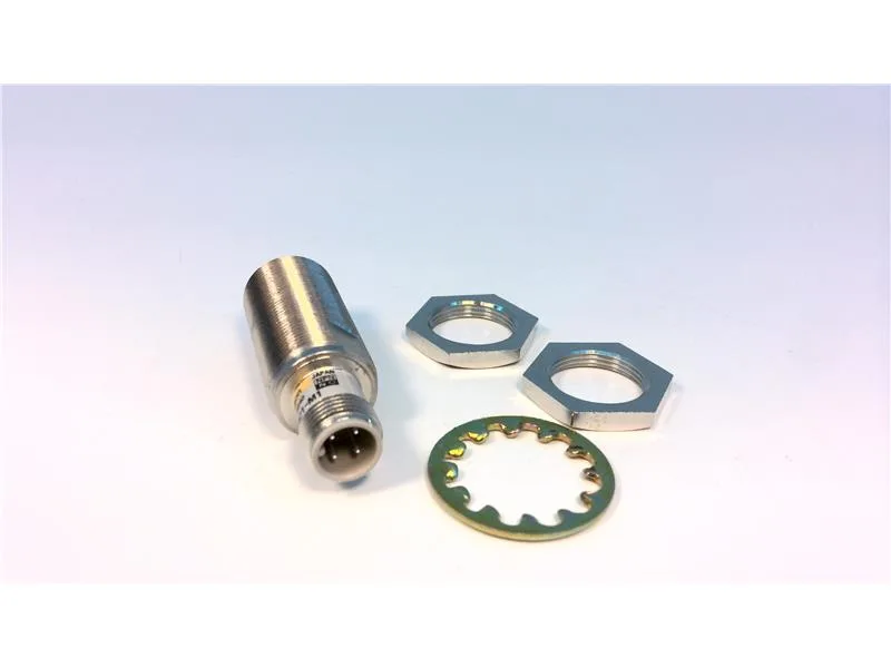 Omron E2EM-X8C1-M1 — Proximity Sensors