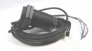 Schneider Electric XS4P30PA370 — Proximity Sensors (image 3)
