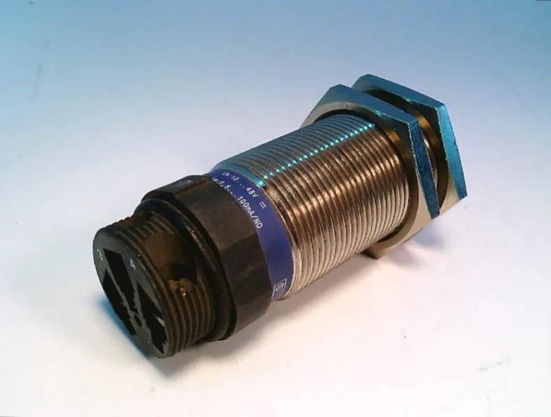 Schneider Electric XS1M30DA210B — Proximity Sensors (image 2)