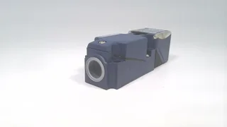 Schneider Electric XS8C4A1NCN12 — Proximity Sensors (image 2)