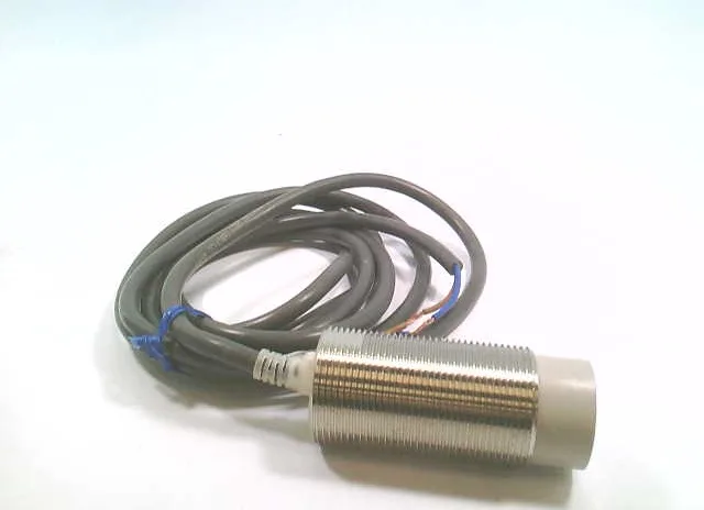 Omron E2E2-X18MY2 2M — Proximity Sensors (image 2)