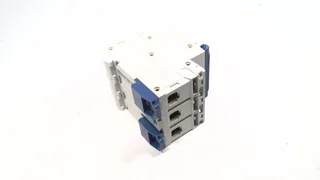 Chint NB1-63-3P-D-63A — Miniature Circuit Breakers (MCB) (image 4)