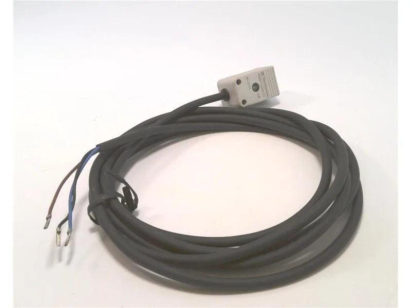 Schneider Electric XS8S173NAL2C — Proximity Sensors