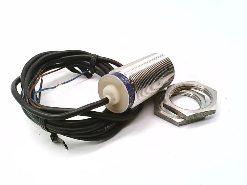 Schneider Electric XS1-M30PA371 — Proximity Sensors (image 2)