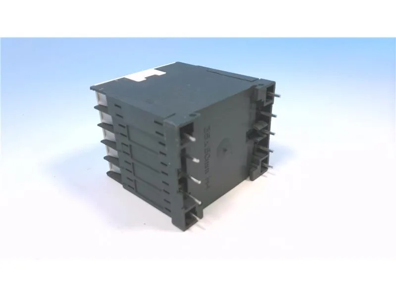 Schneider Electric LC1K090085E7 (image 5)