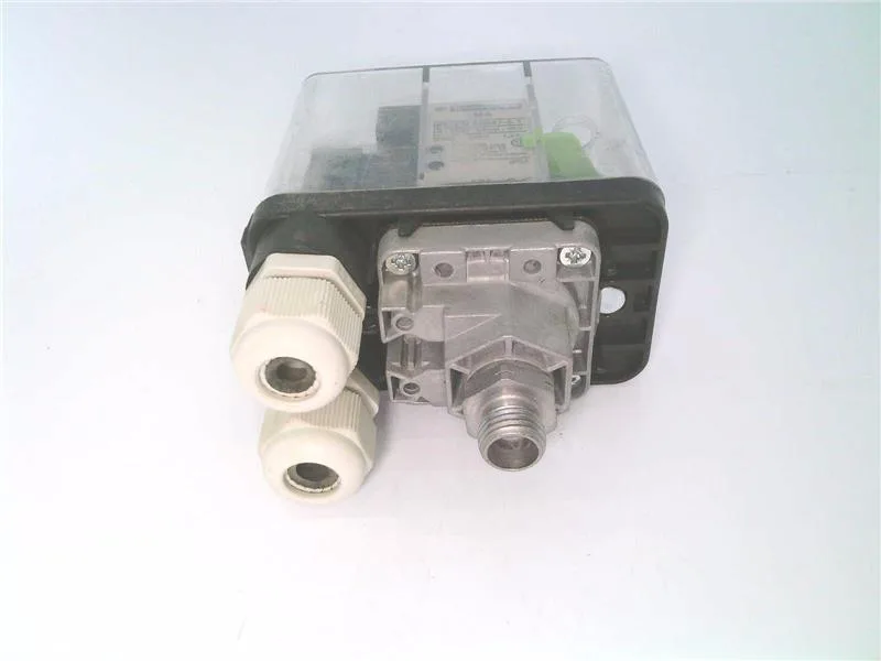 Schneider Electric XMAV12L2135 — Pressure Sensors (image 3)