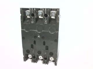 Fuji Electric BU3FHC-030L — Molded Case Circuit Breakers (MCCB) (image 4)