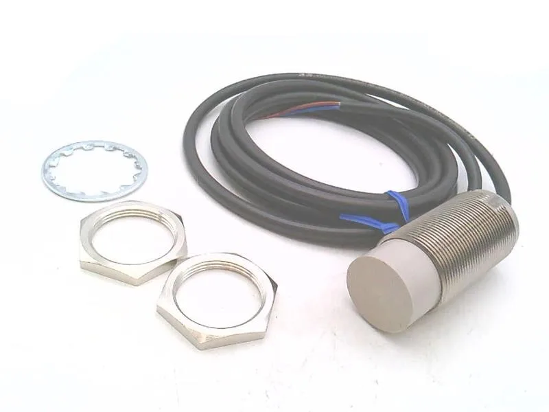 Omron E2EM-X30MX2 — Proximity Sensors (image 2)